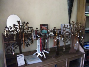 bijoux-showroom-bienetbio Bijoux bien-être et tendance chez Bien et Bio, à Vertou